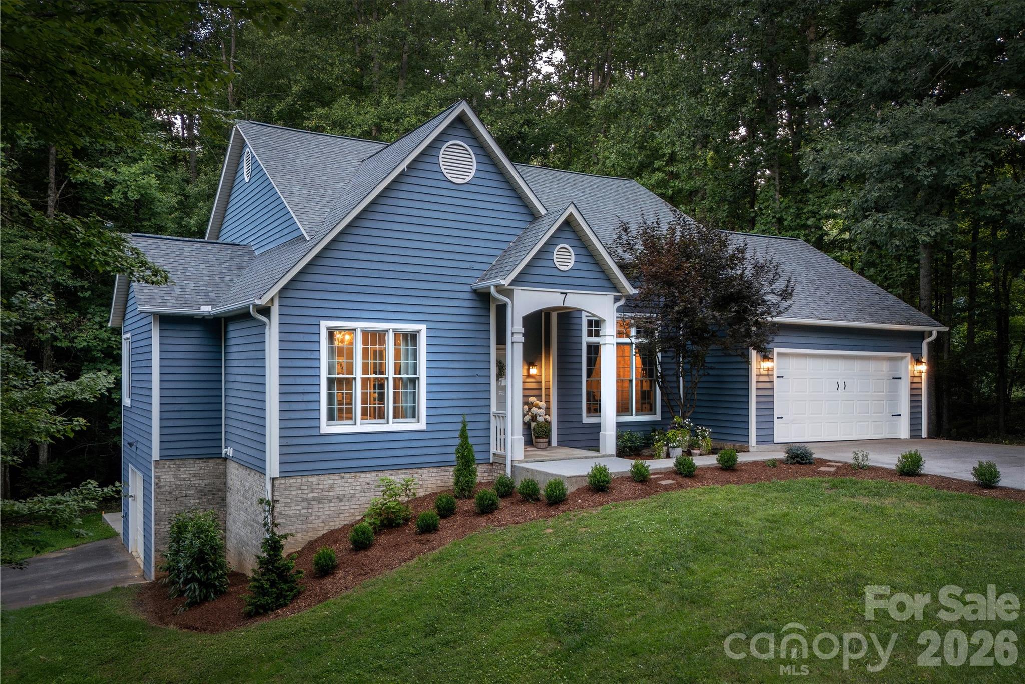 7 Oak Hollow Drive