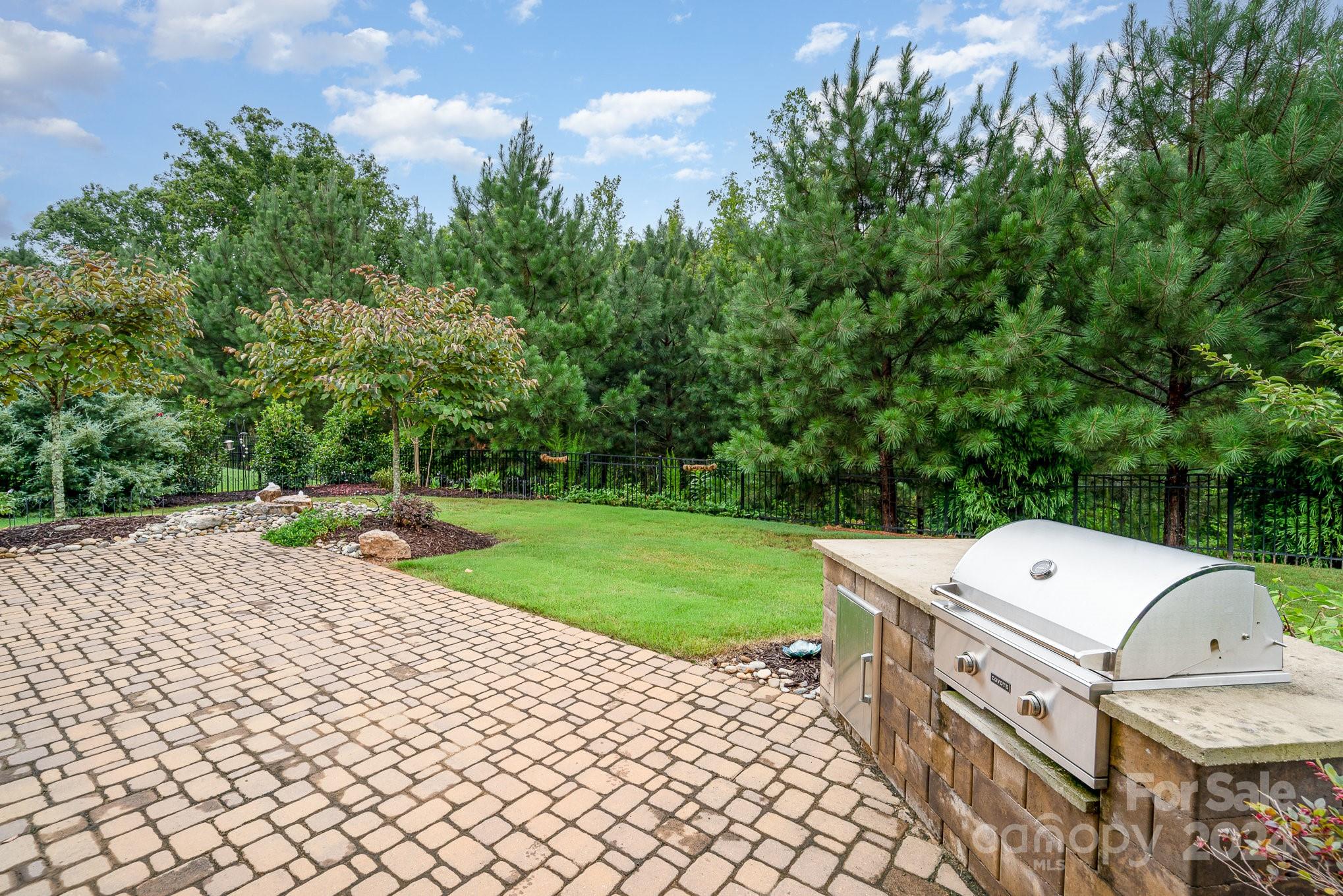 Tree Tops - Residential