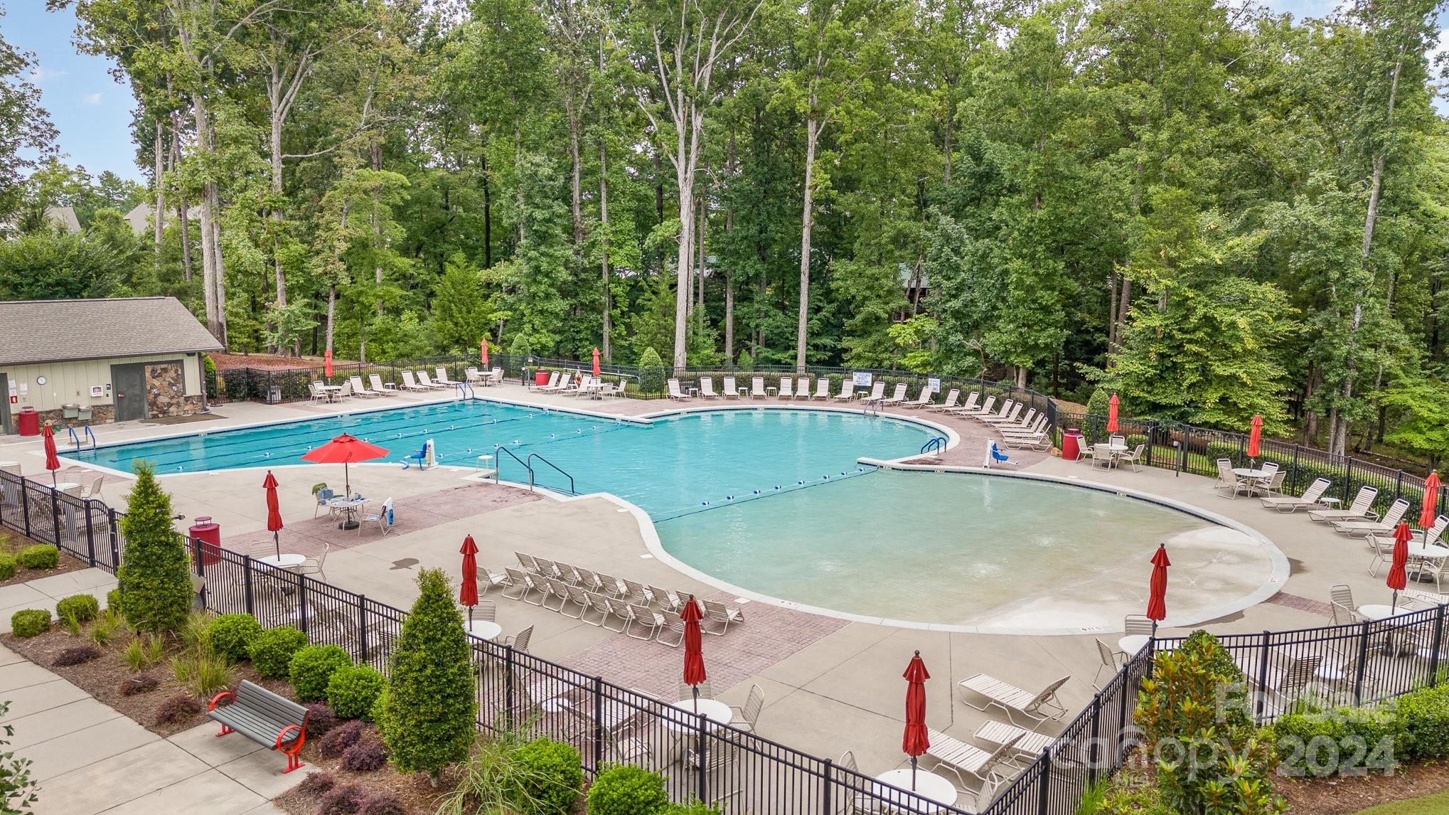 Tree Tops - Residential