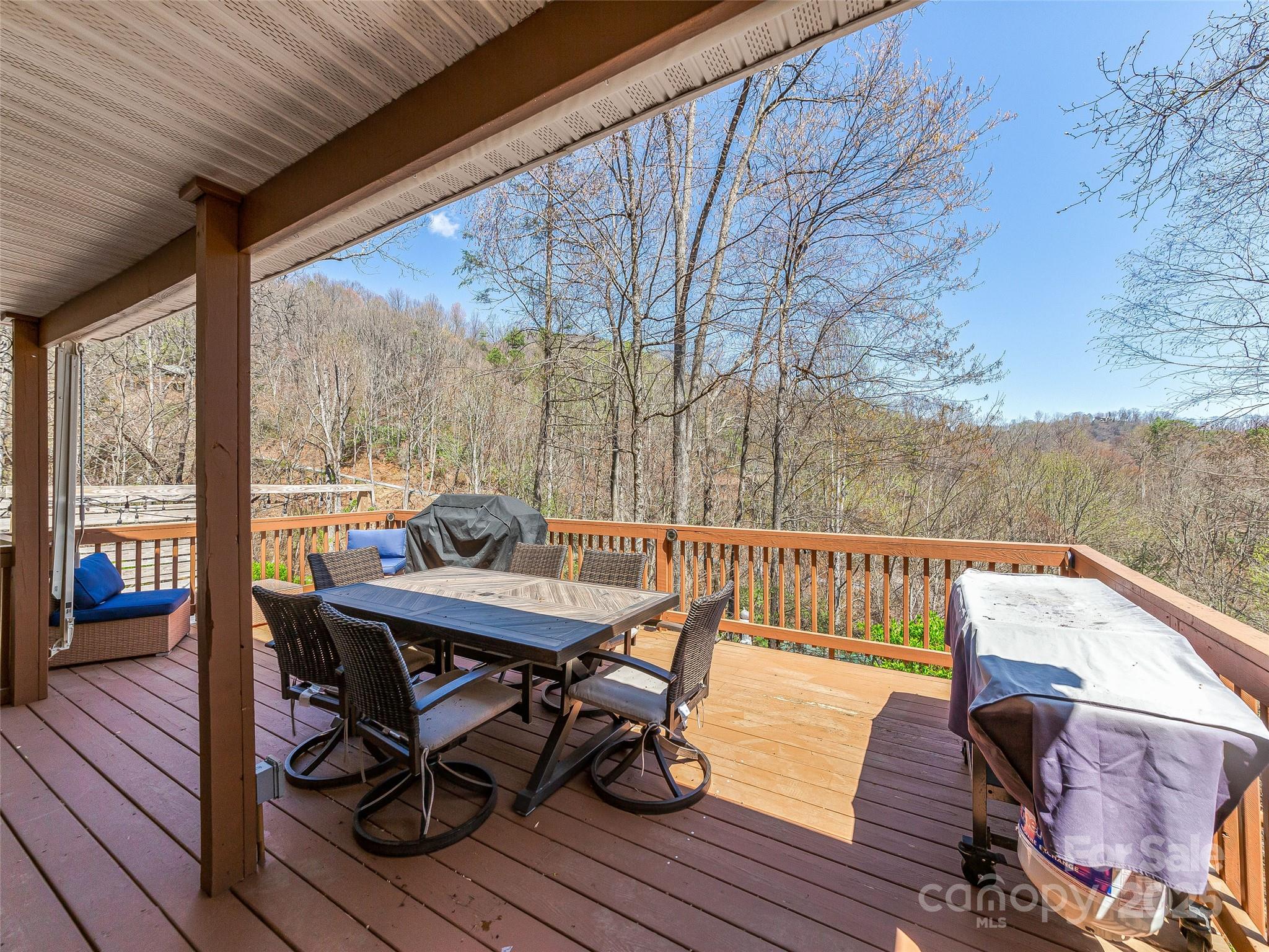 860 Creekside Drive