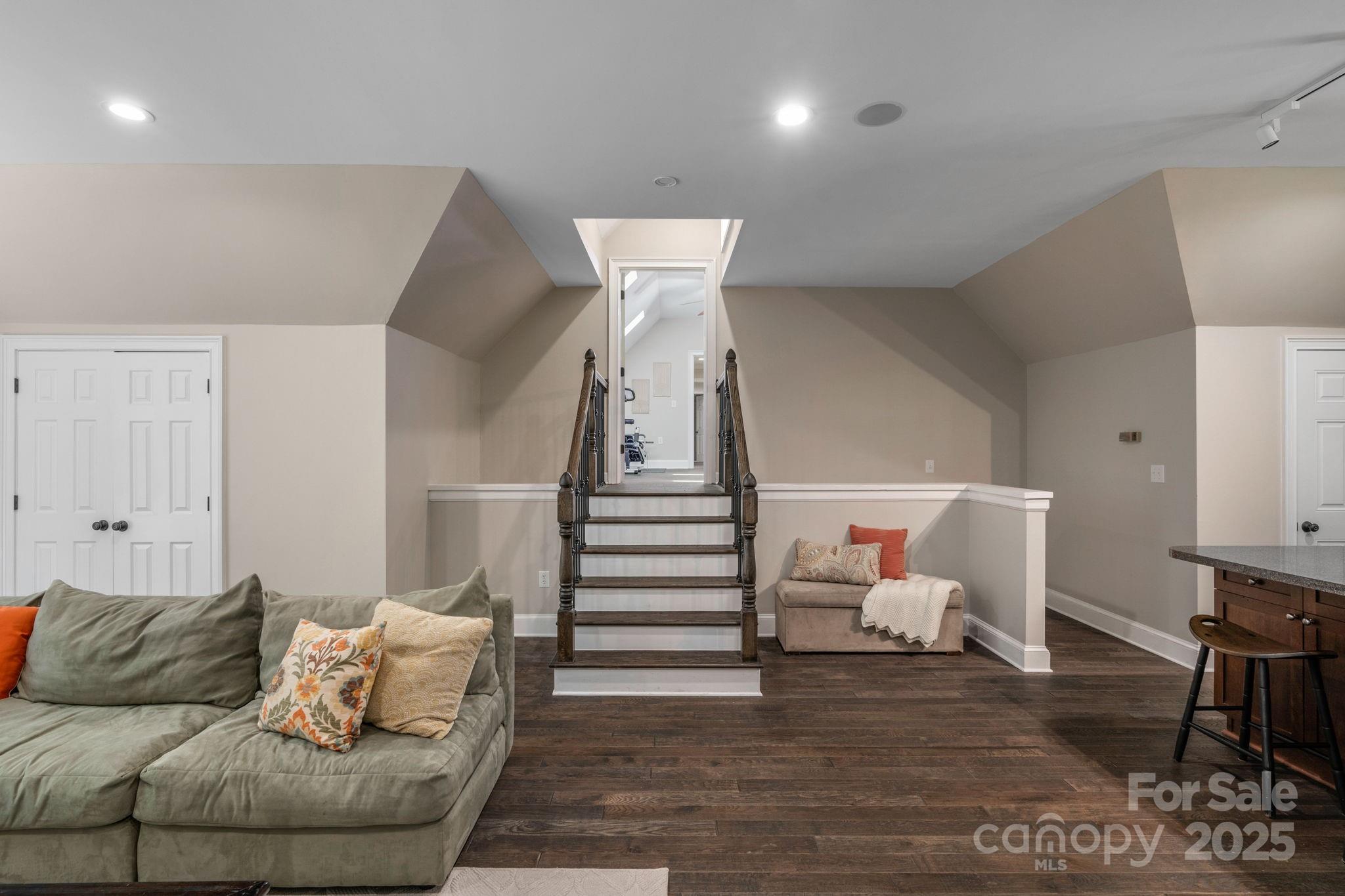 Valhalla Farms - Residential