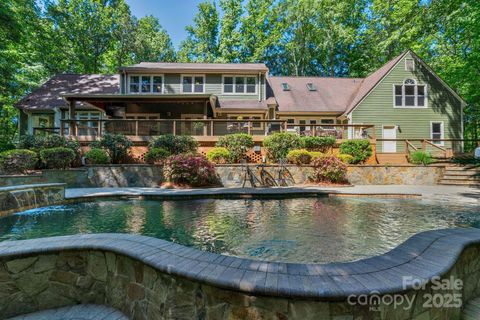 8400 Prince Valiant Drive Waxhaw NC 28173