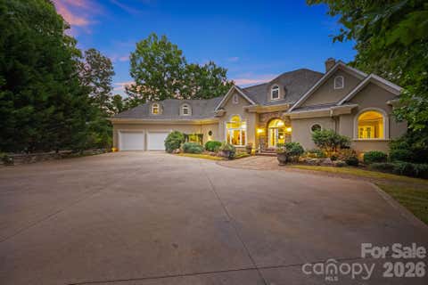 Photo of 2161 Windy Oaks Drive, Fort Mill, SC 29708 (MLS # 4392621)
