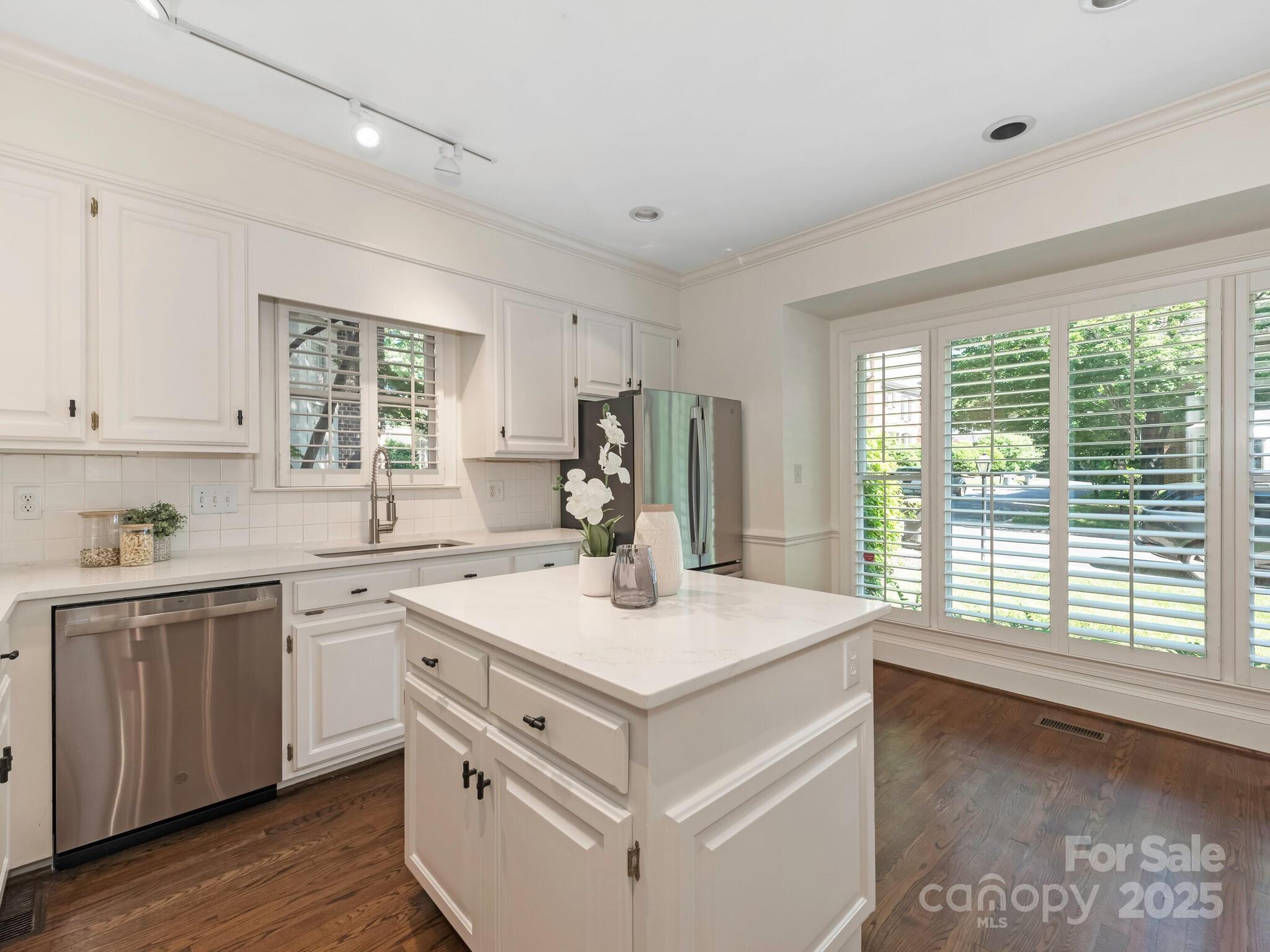 232 Perrin Place