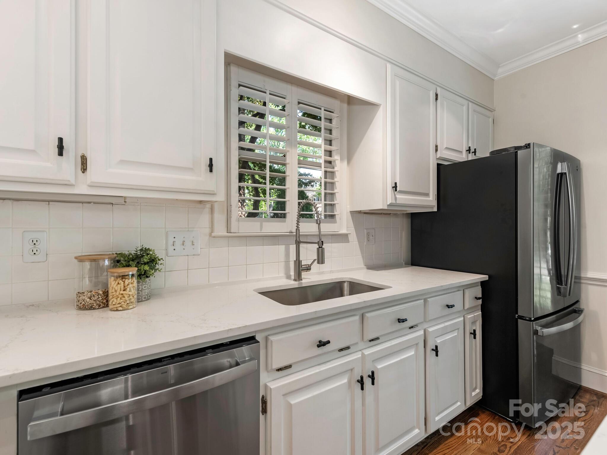 232 Perrin Place