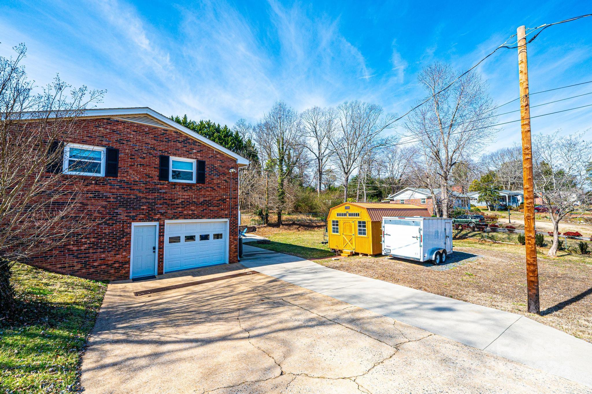 Forest Hills - Residential