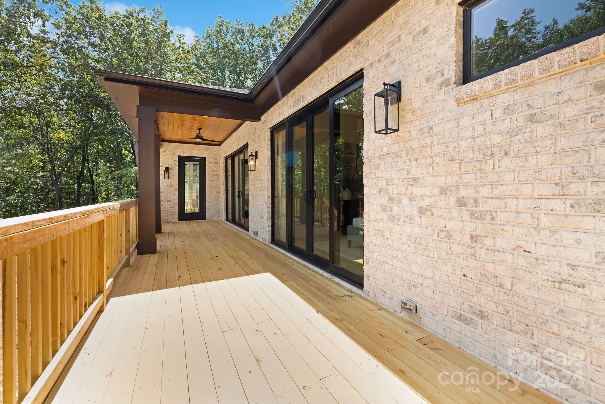 Royal Oaks - Residential