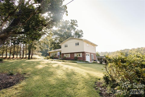 Photo of 15 Golden Leaf Drive, Marion, NC 28752 (MLS # 4415738)