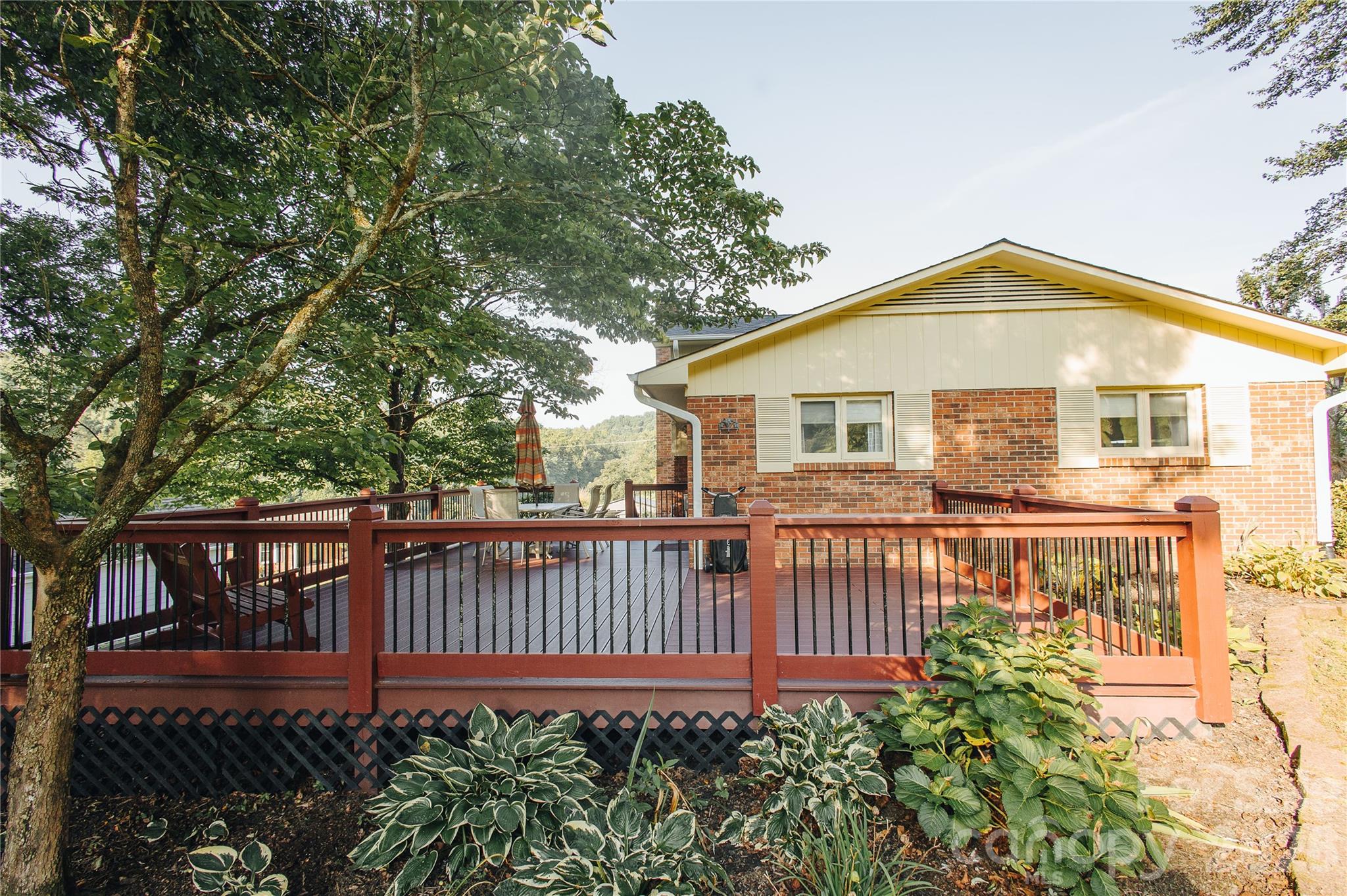 15 Golden Leaf Drive