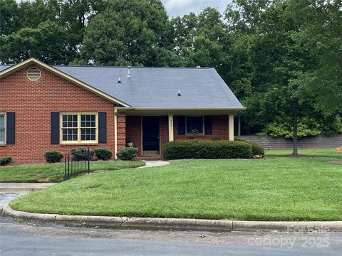 8421 Coulwood Oak Lane Charlotte NC 28214