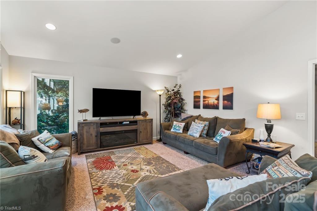 Dixie Shores - Residential