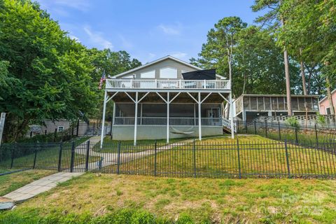 592 Shoreline Road New London NC 28127
