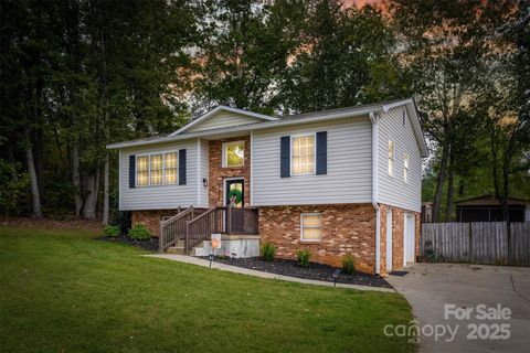2338 Honeysuckle Place Lenoir NC 28645