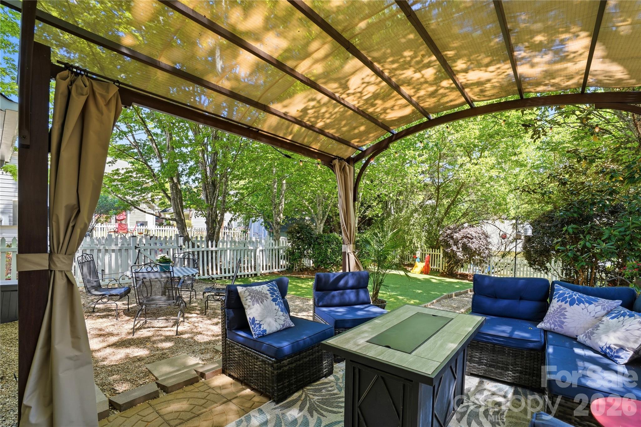 905 Matthews School Road