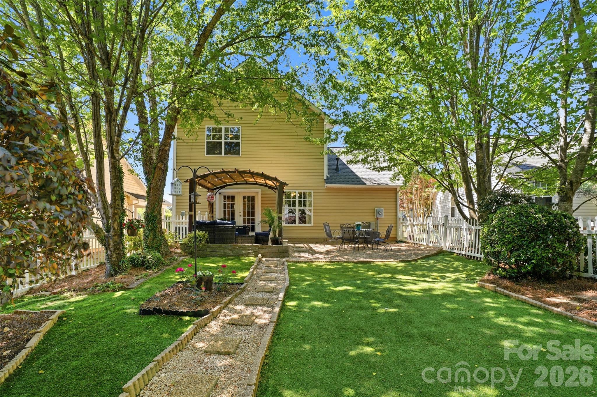 905 Matthews School Road