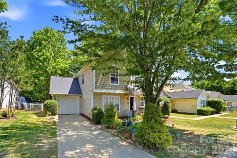 Photo of 905 Matthews School Road, Matthews, NC 28105 (MLS # 4372226)