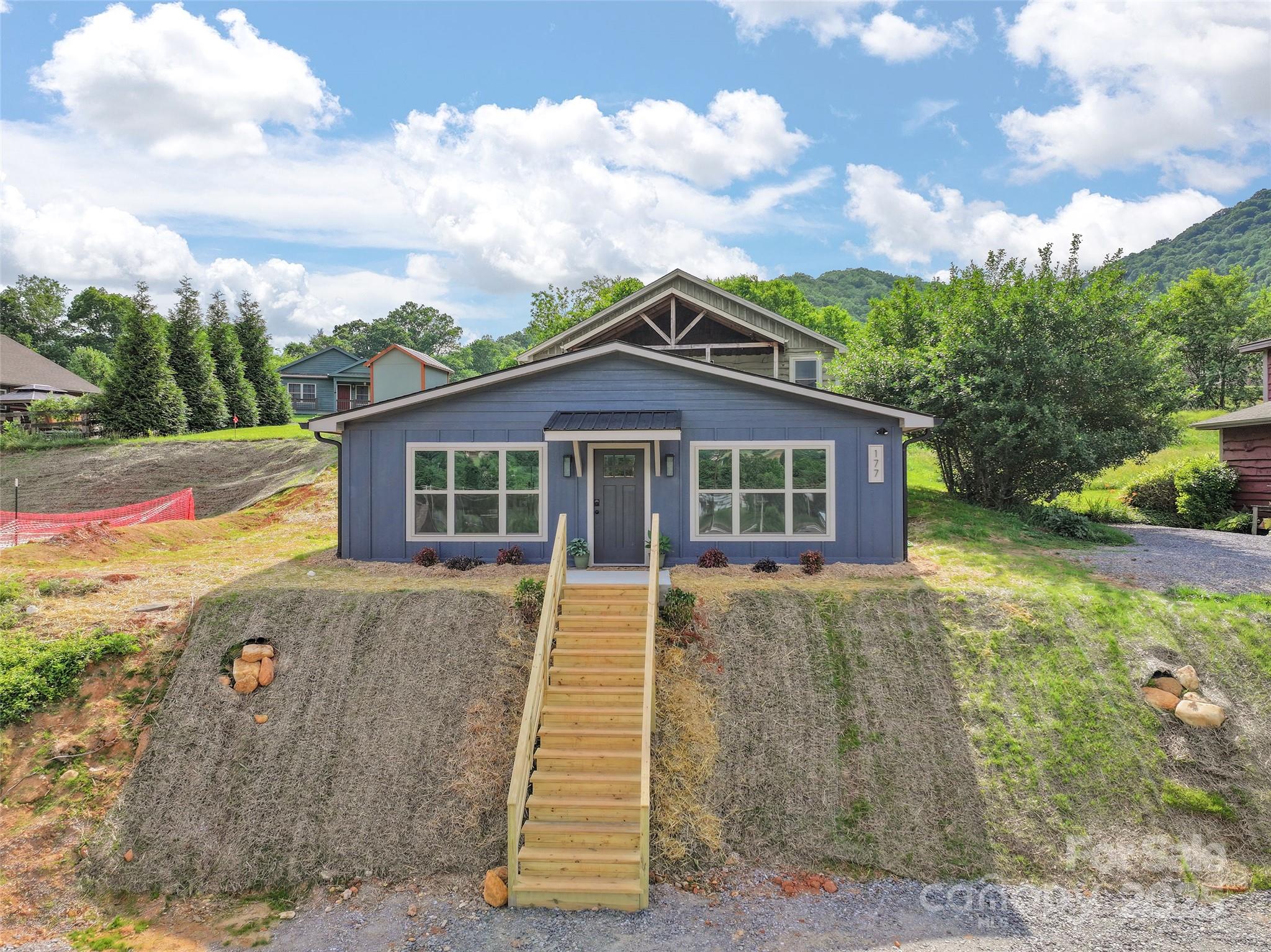 177 Carsen Loop