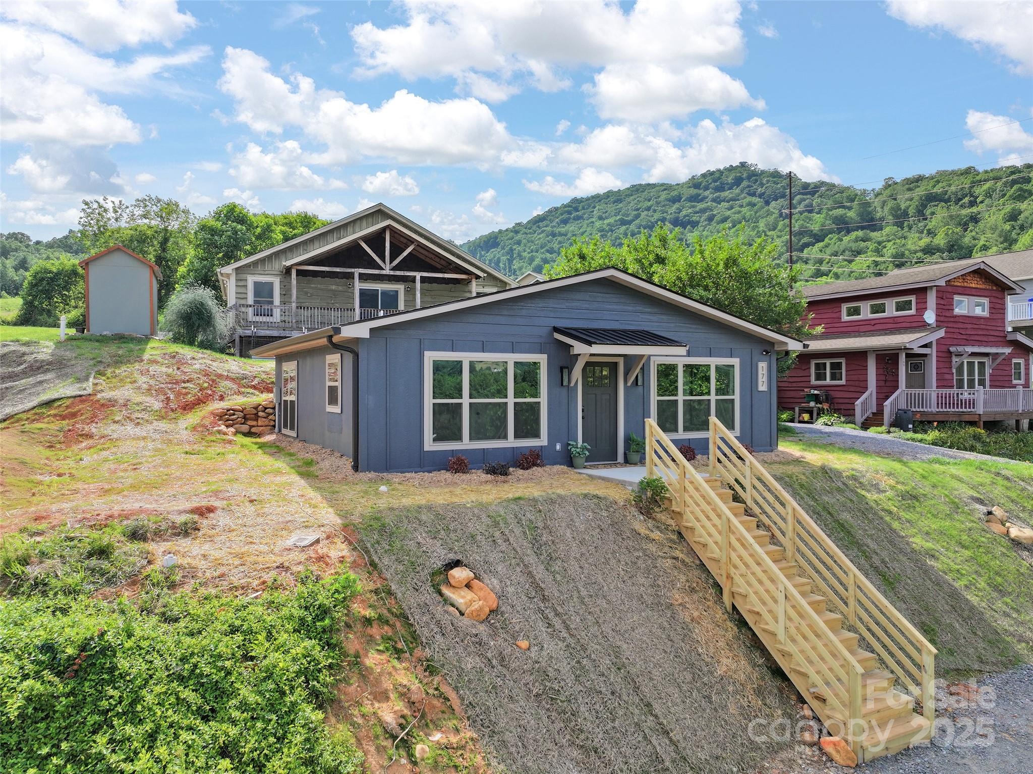 177 Carsen Loop
