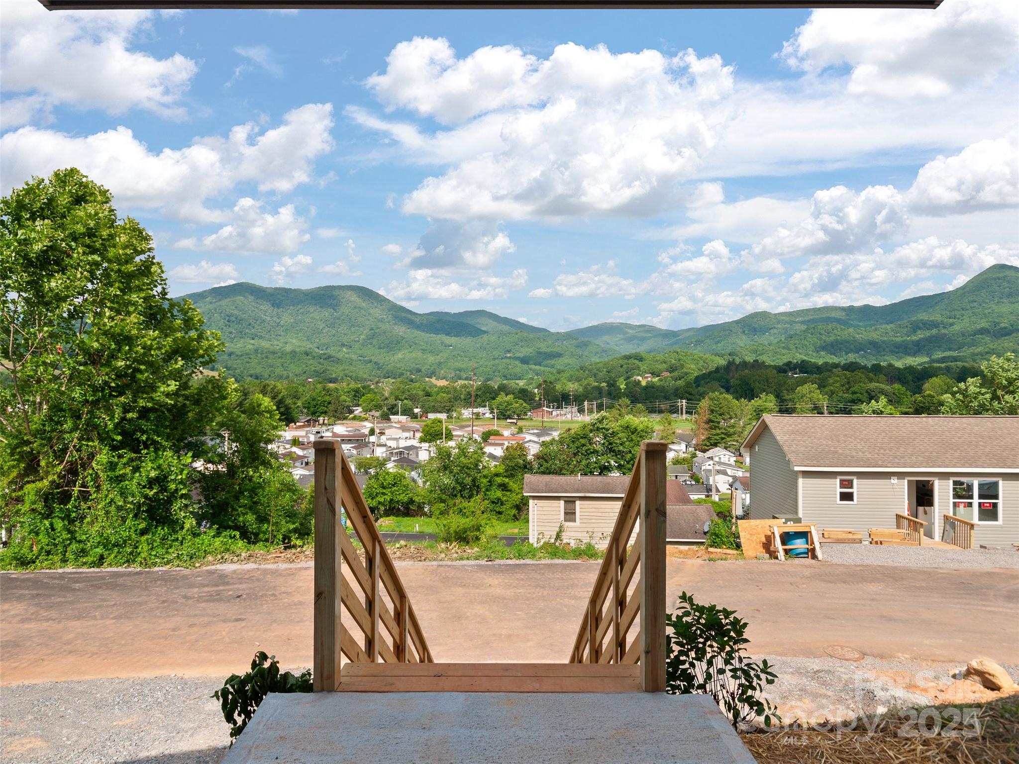 177 Carsen Loop