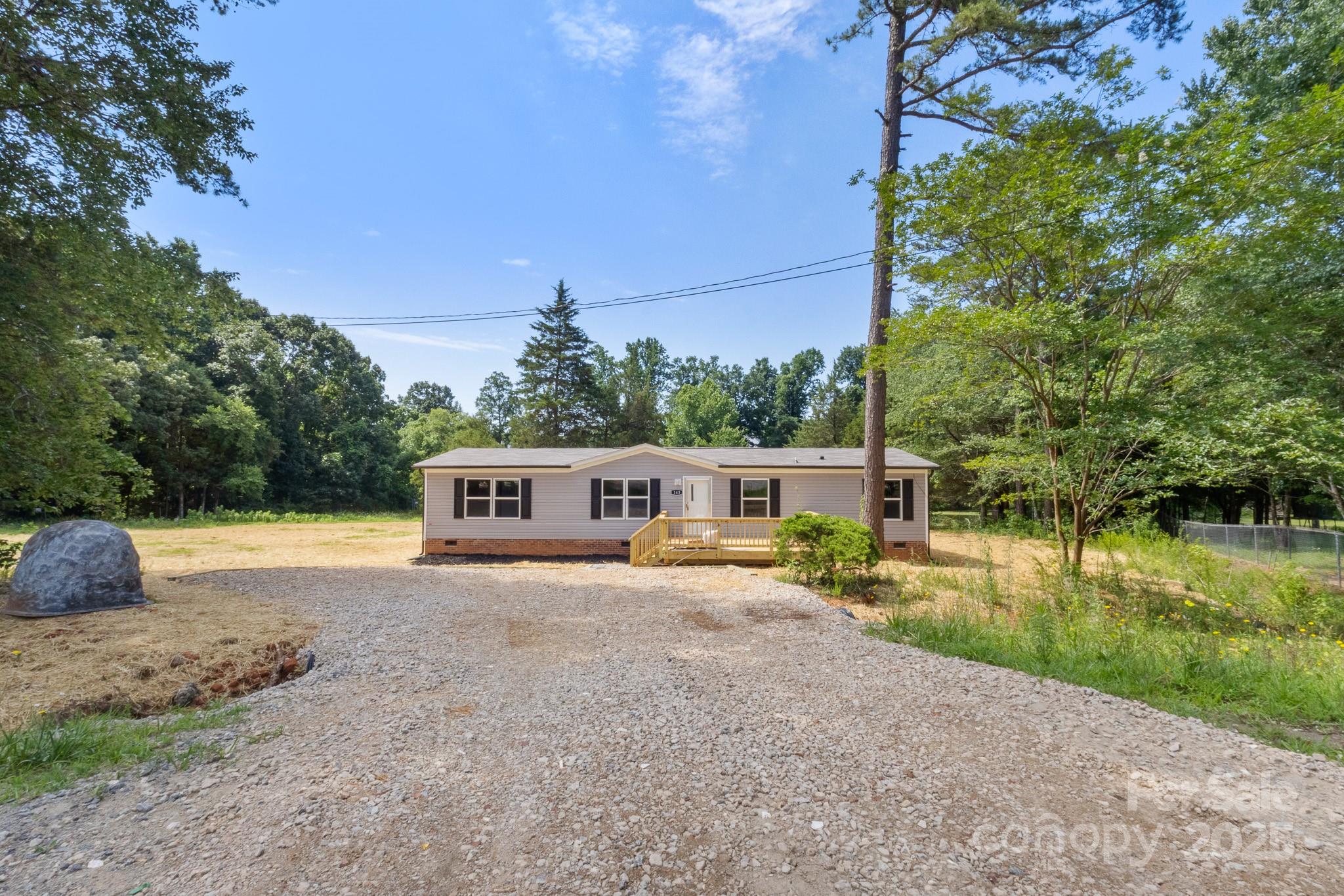 143 Lakewind Drive