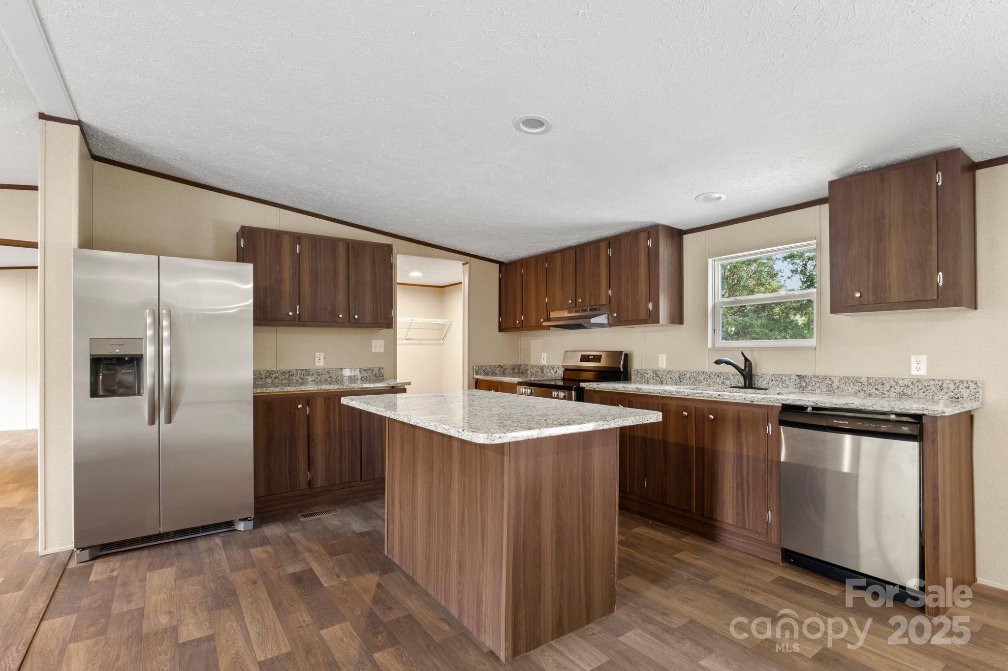 143 Lakewind Drive