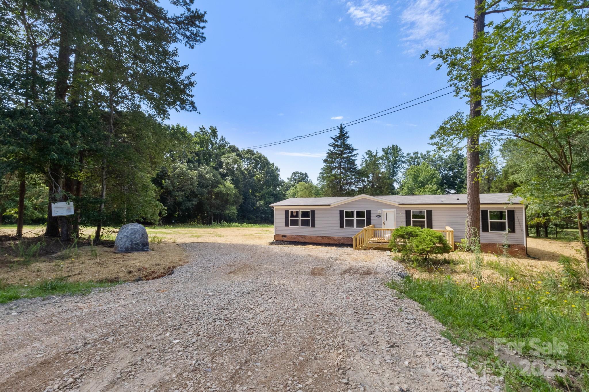 143 Lakewind Drive