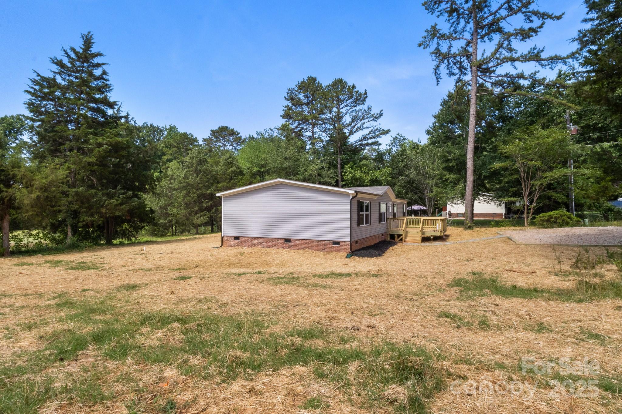 143 Lakewind Drive