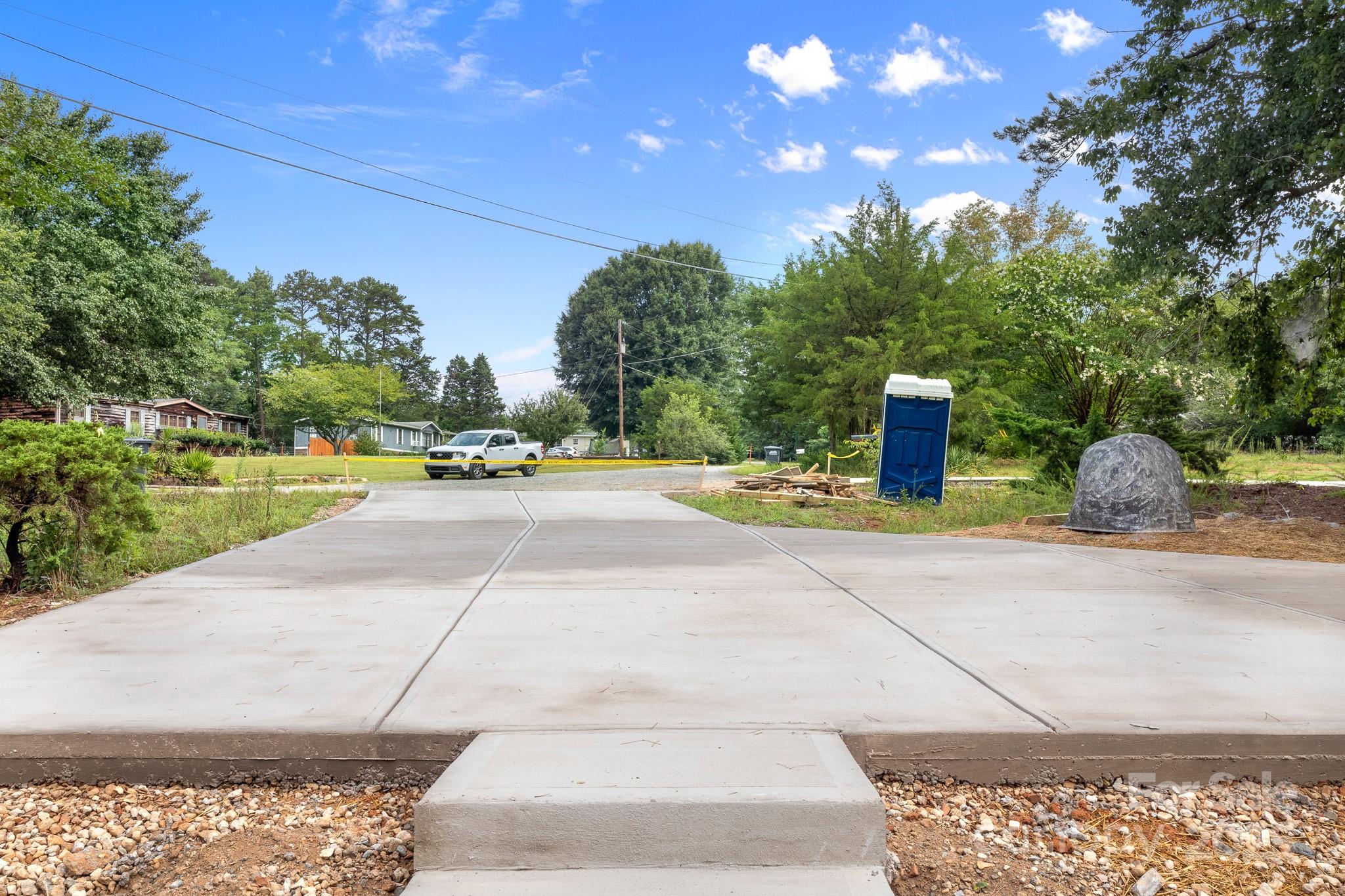 143 Lakewind Drive