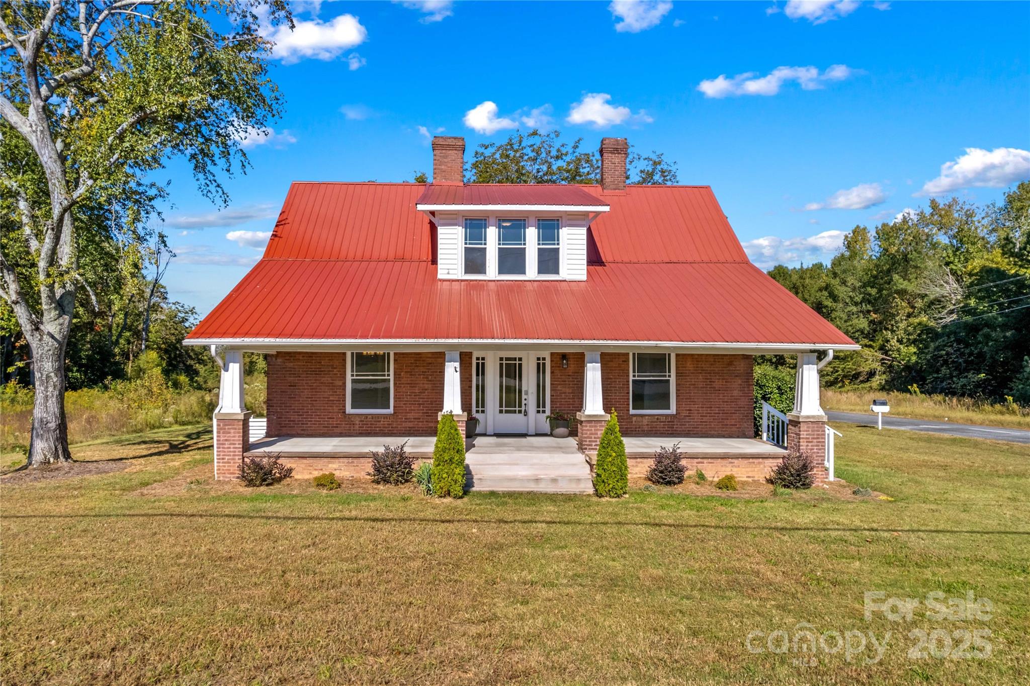 1675 N Main Street