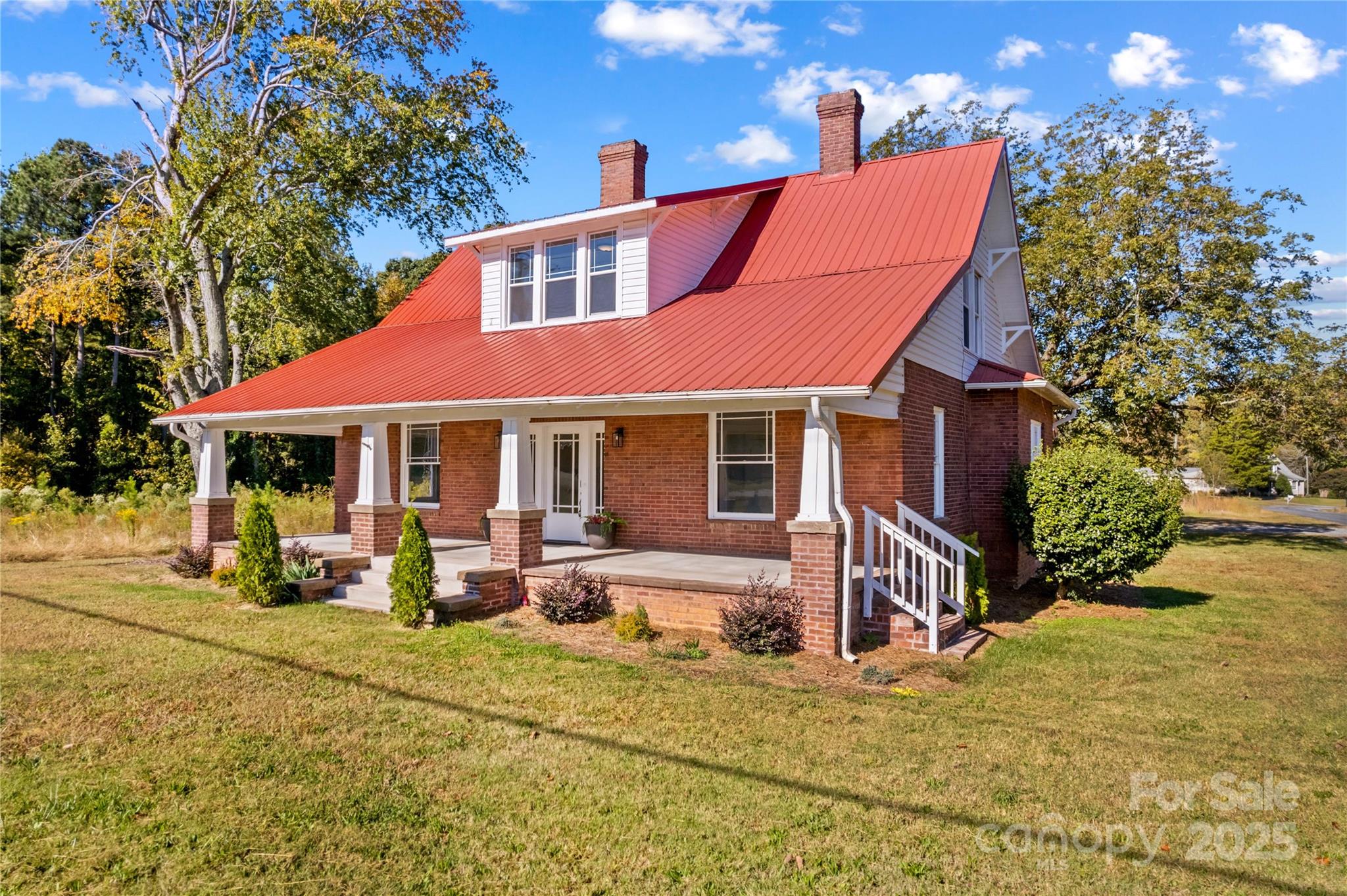 1675 N Main Street