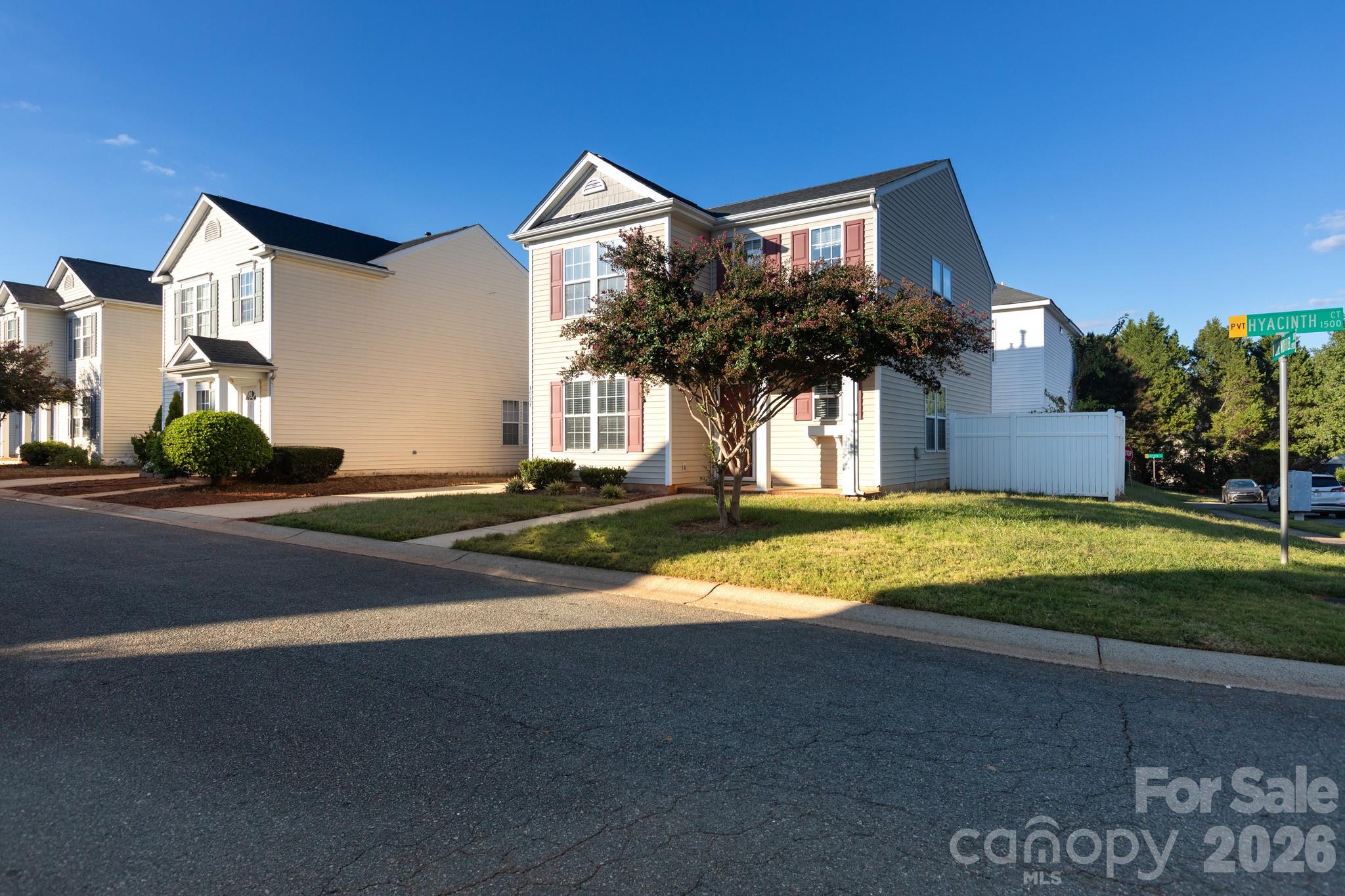 1521 Hyacinth Court