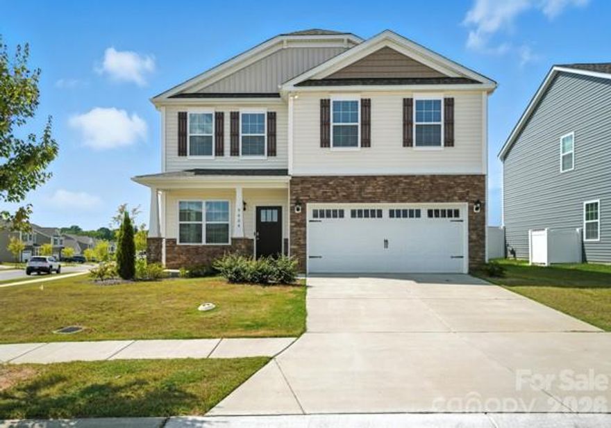 Welcome to this beautiful home!! Well care almost new!! This home offers you 4 bedrooms home built just 3 years ago in 2023, traditional style 9ft ceiling on the first floor, this residence offers you a perfect balance of comfort and style on a corner lot, level back yard perfect for your outdoor living. Community has club house, outdoor pool, picnic area, playground, sidewalks, beach volleyball court, and more!! Do not wait this one won't last!!