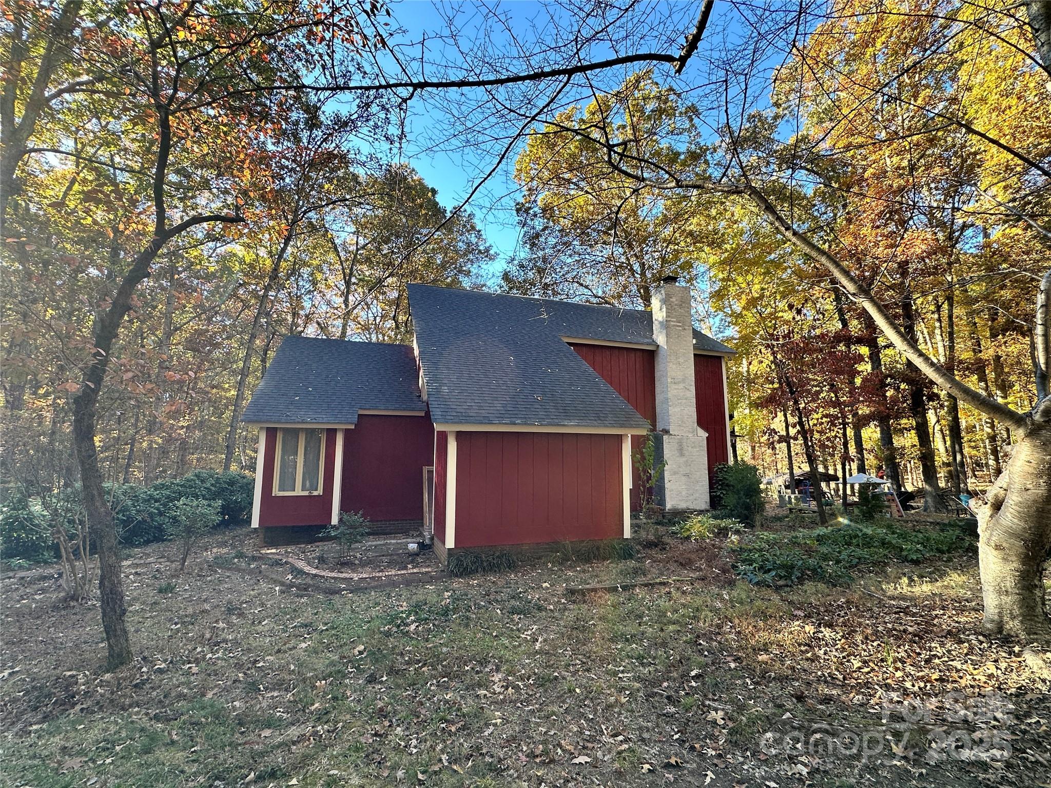 6524 The Little Road