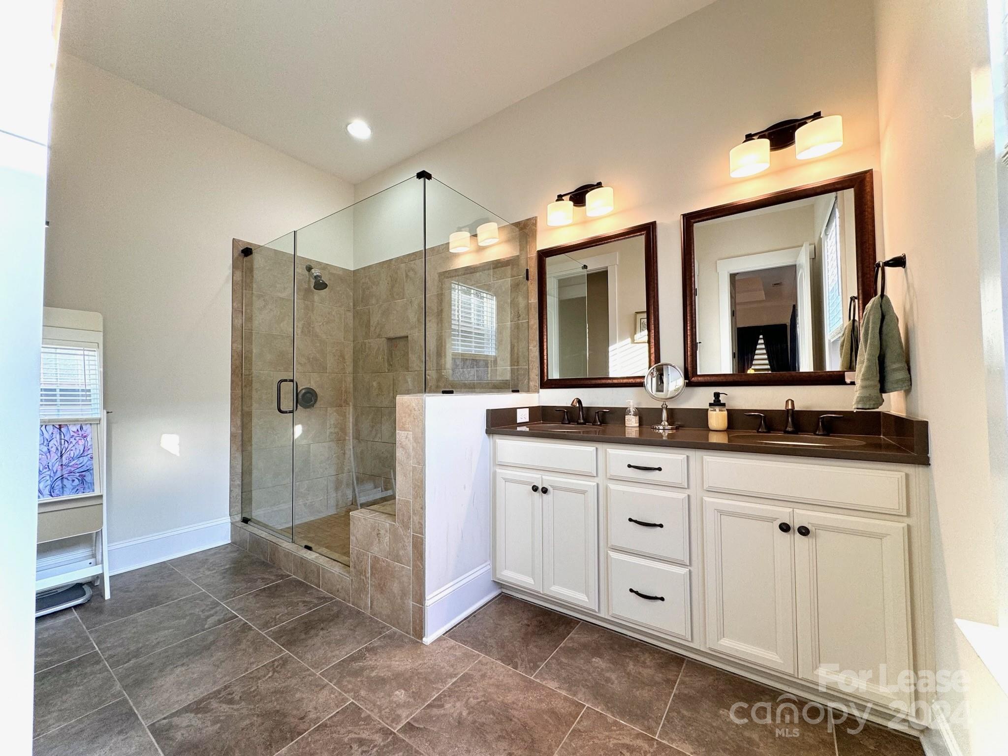 Riverwalk - Residential Lease