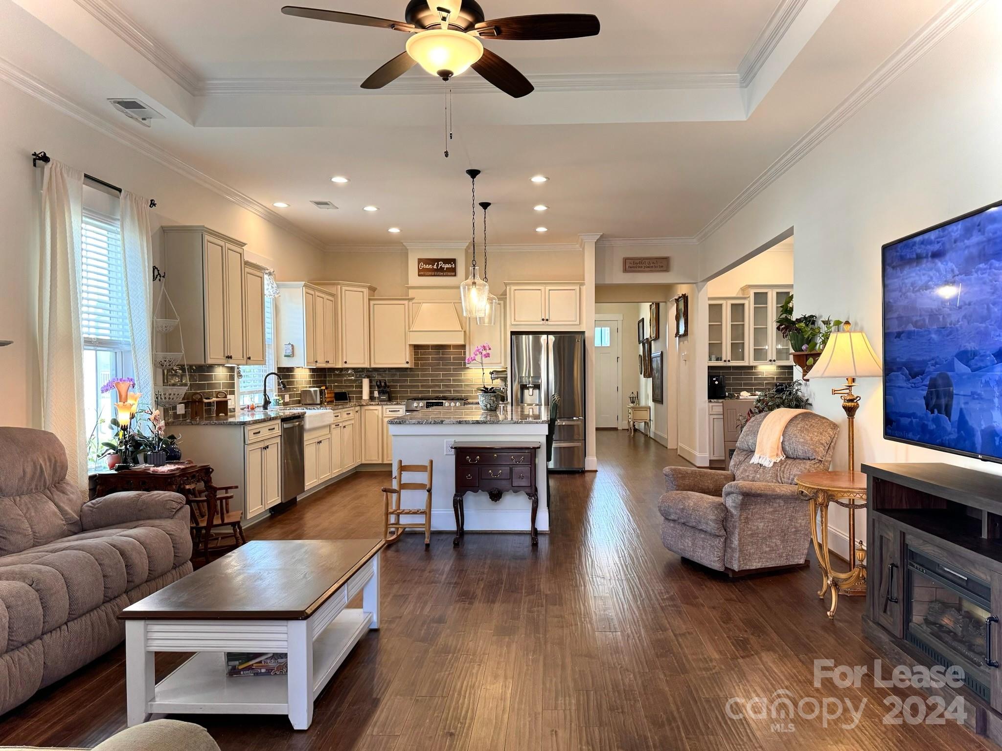 Riverwalk - Residential Lease