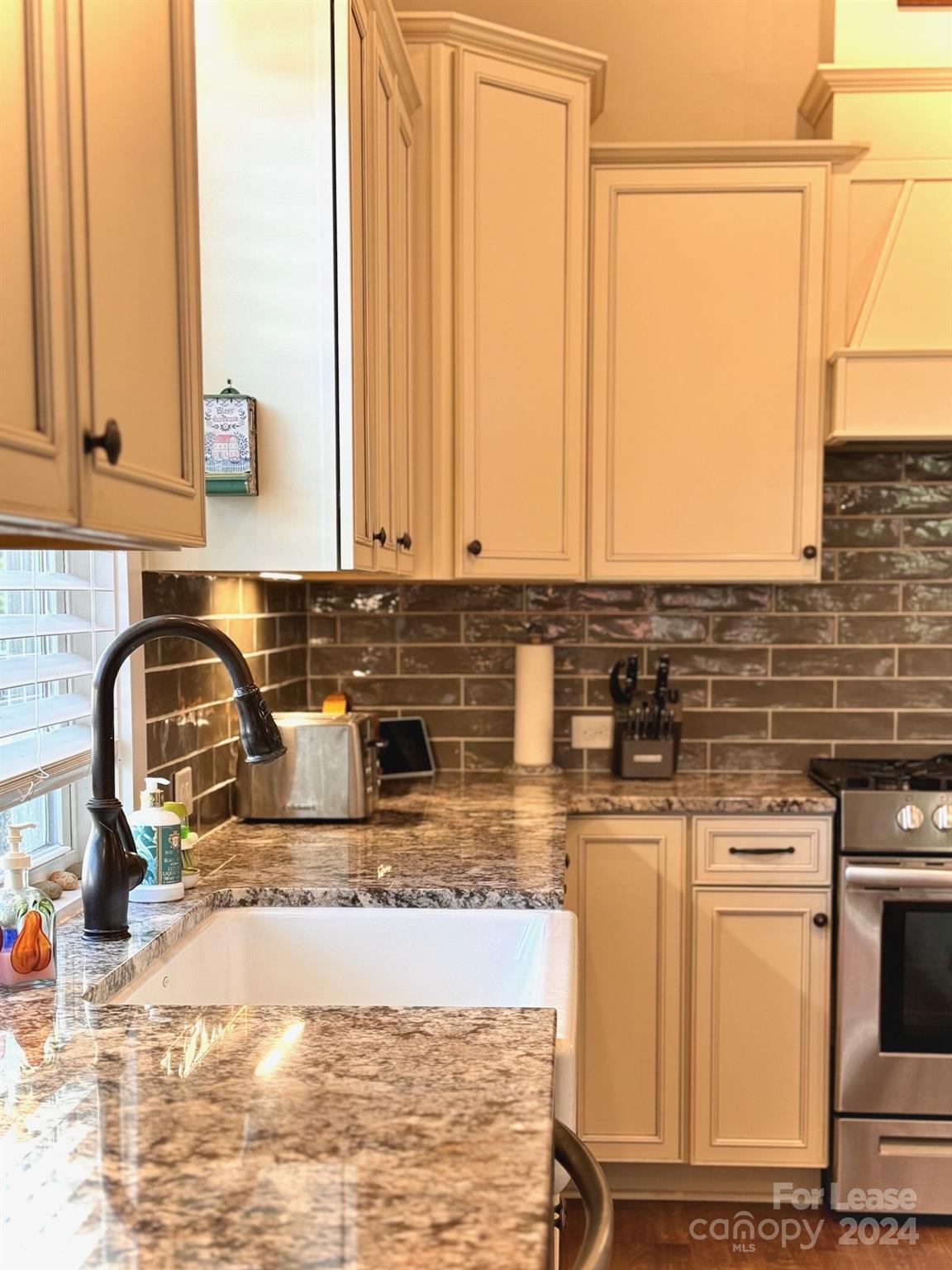 Riverwalk - Residential Lease