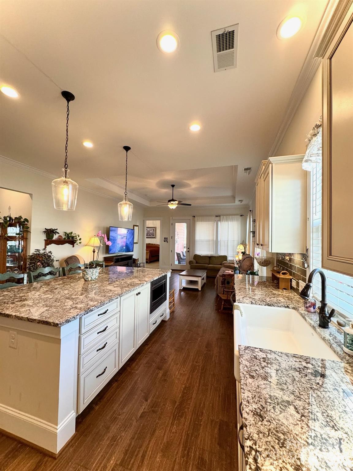 Riverwalk - Residential Lease