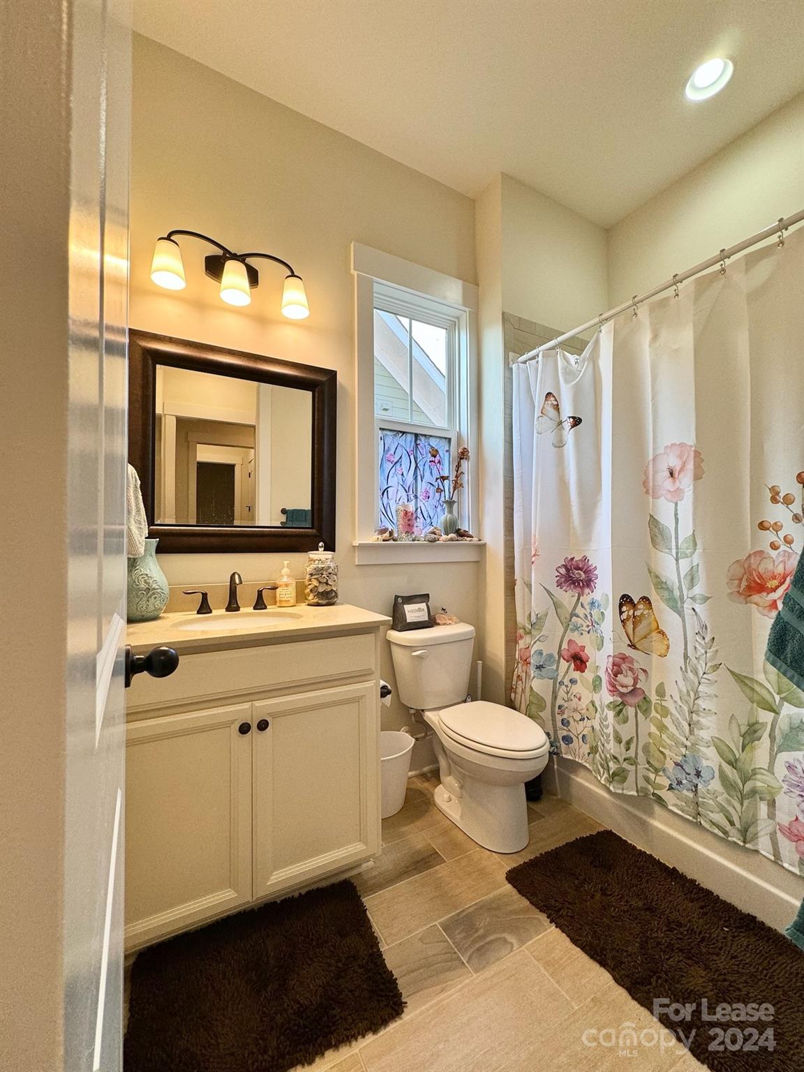 Riverwalk - Residential Lease