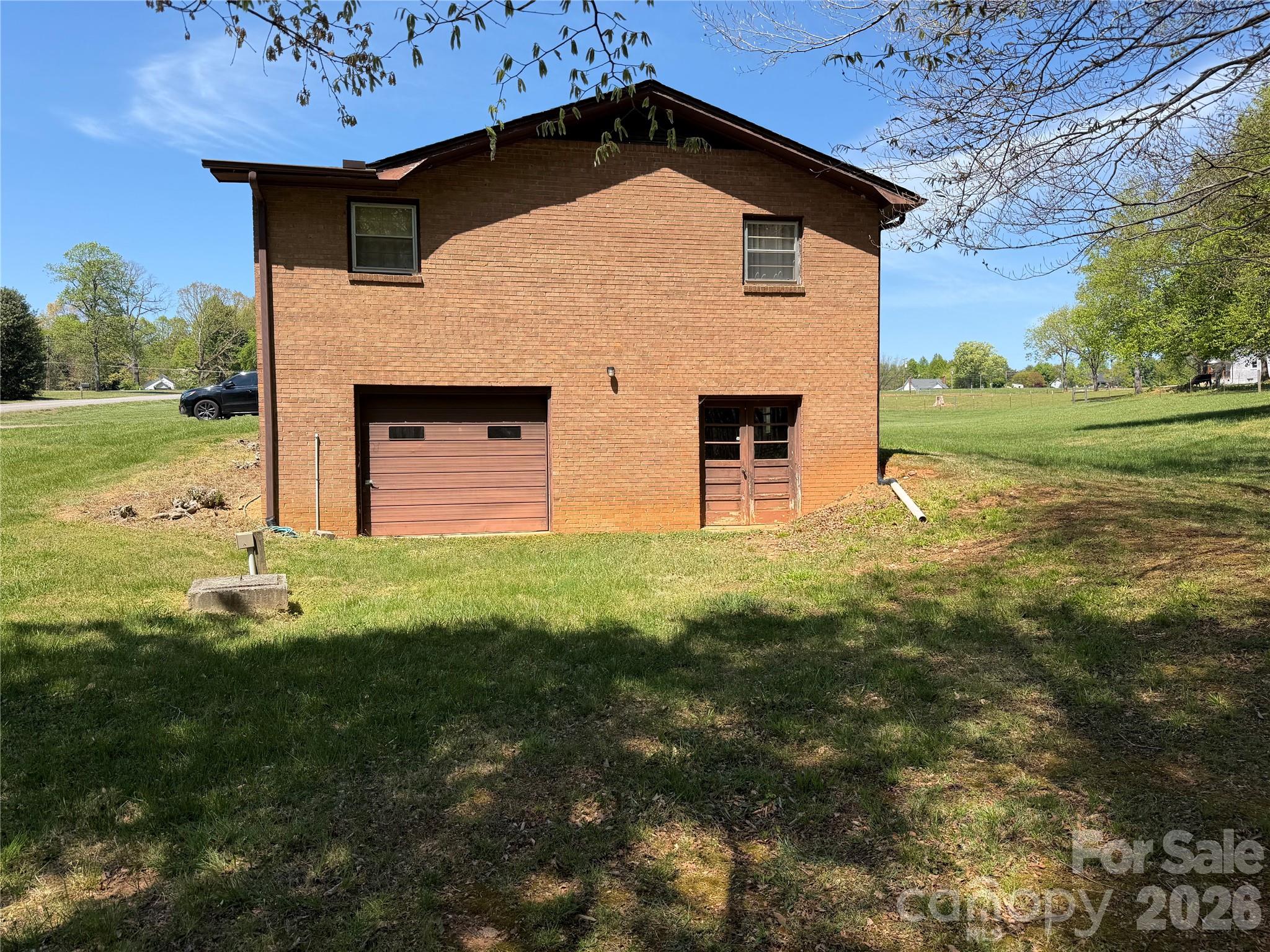 1466 Peaceful Valley Drive