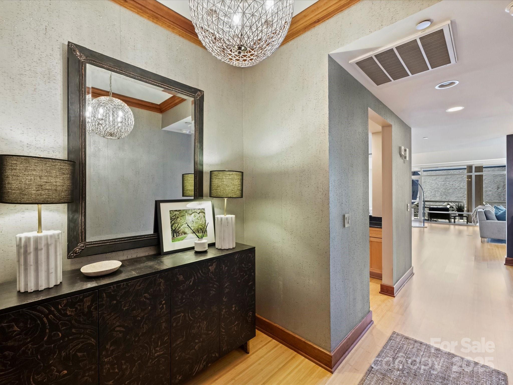 435 S Tryon Street 307