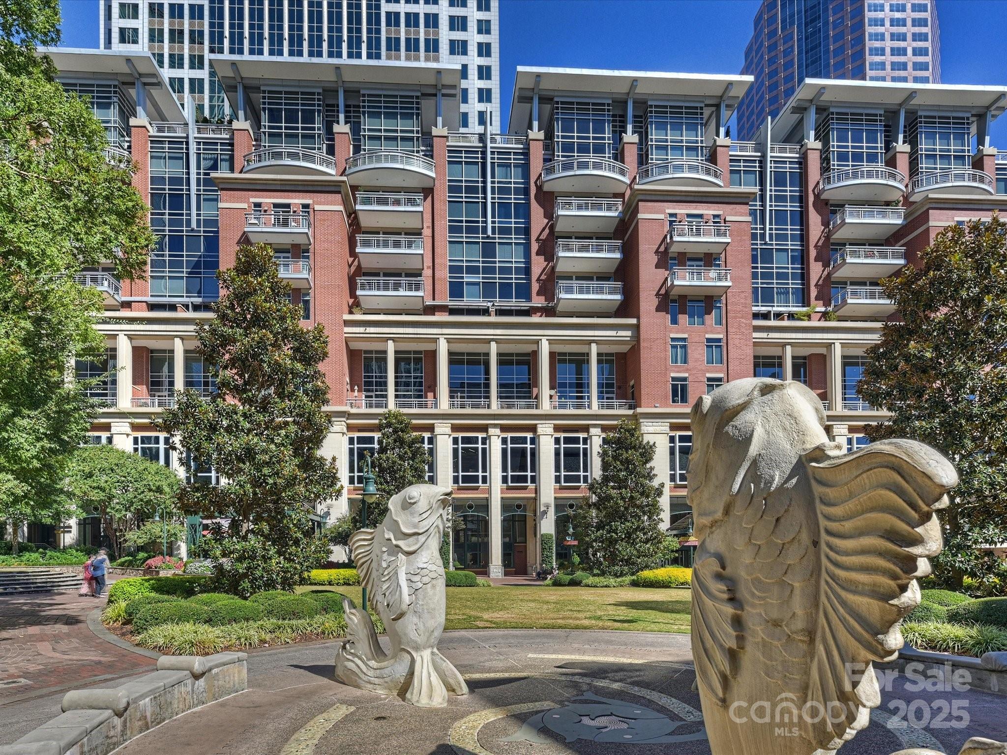 435 S Tryon Street 307