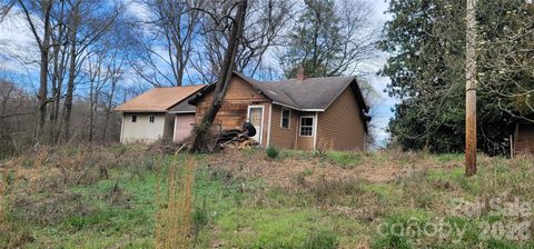 1939 River Road Lincolnton NC 28092