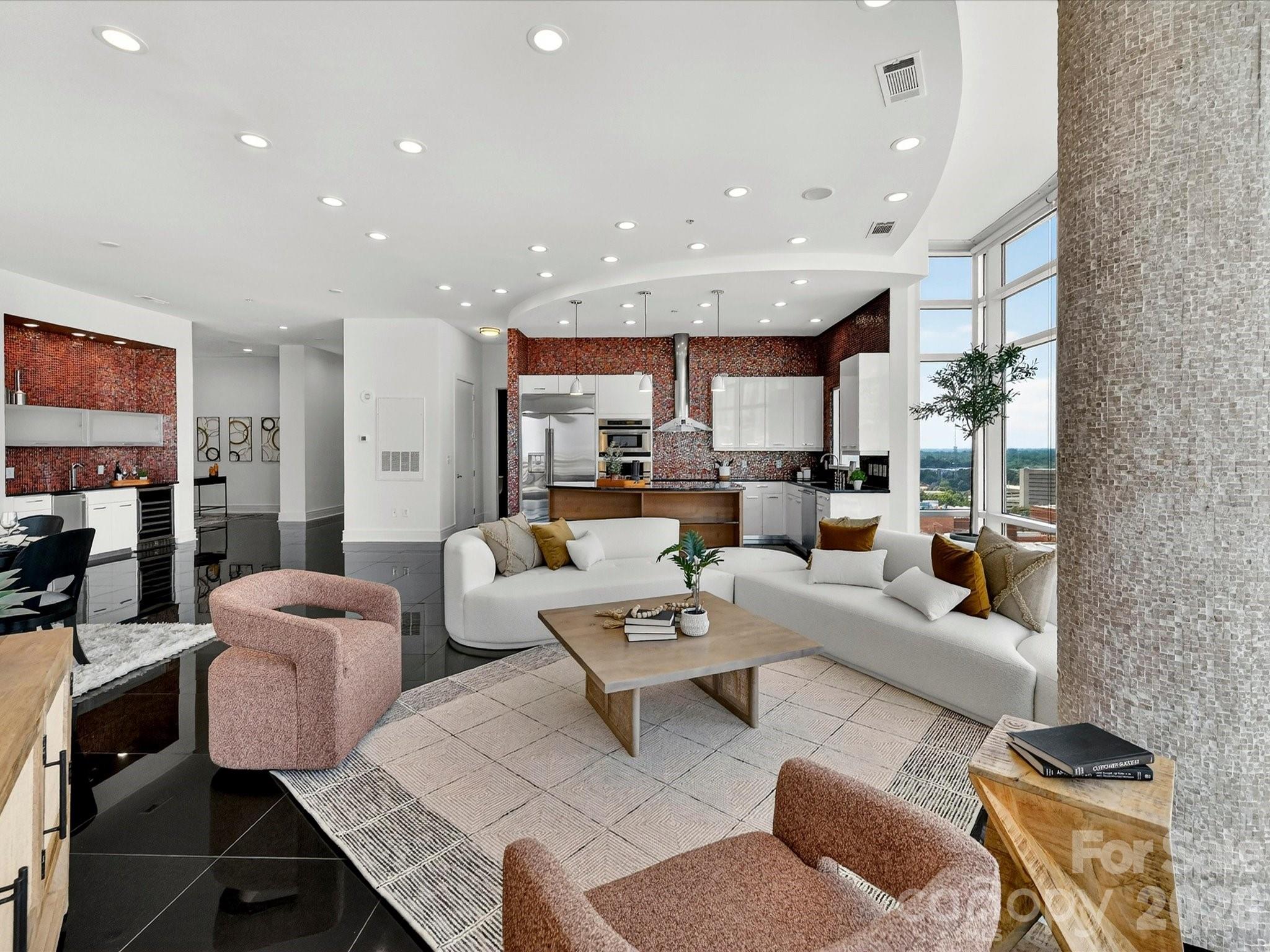 505 E 6th Street 1601