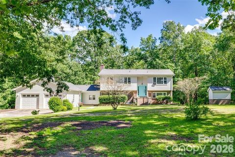Photo of 679 Fairforest Road, Chester, SC 29706 (MLS # 4373763)