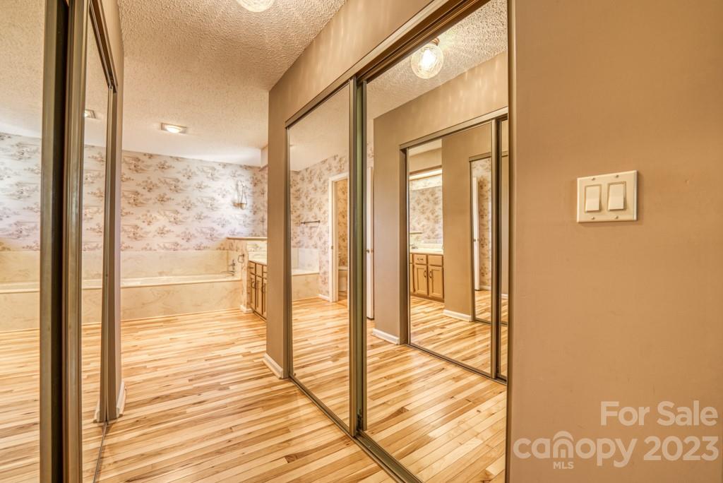 Deerwood - Residential