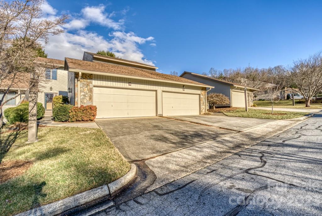 Deerwood - Residential