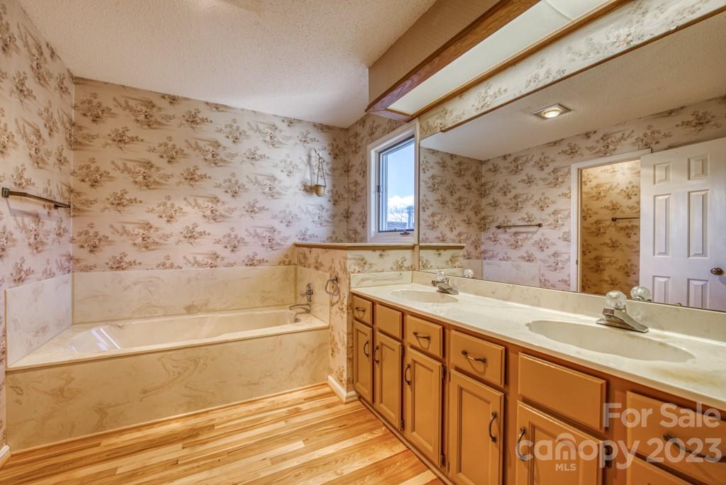 Deerwood - Residential