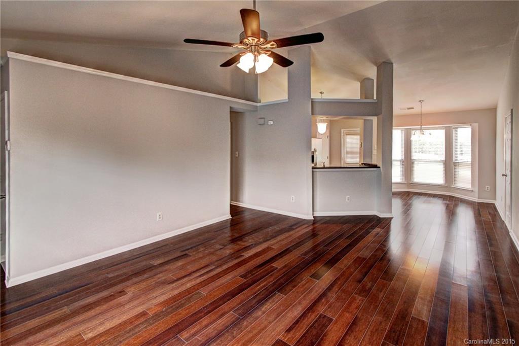 Olde Whitehall - Residential