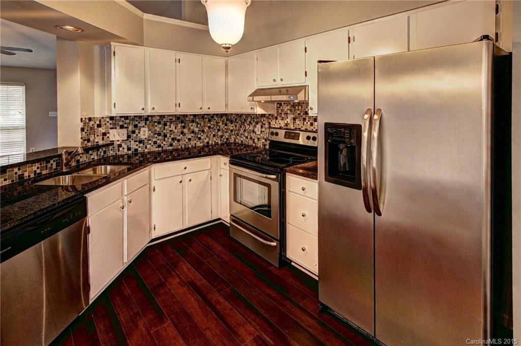 Olde Whitehall - Residential