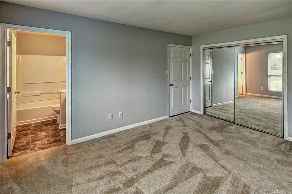 Olde Whitehall - Residential